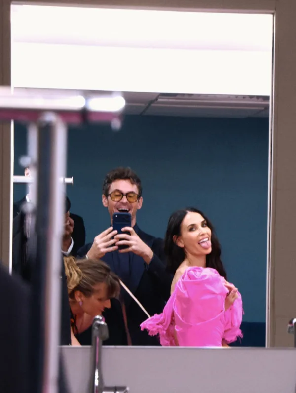 https://www.instagram.com/demimoore/