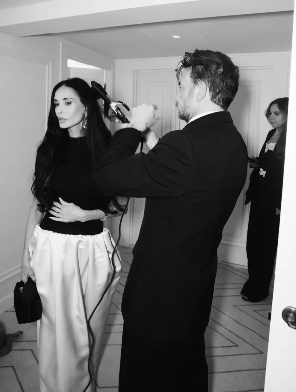 https://www.instagram.com/demimoore/