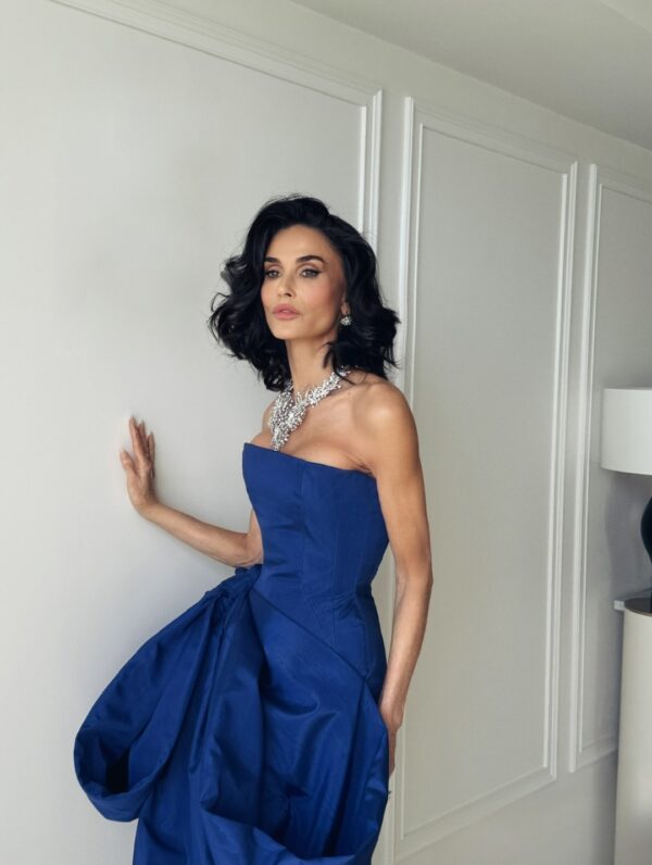 https://www.instagram.com/demimoore/