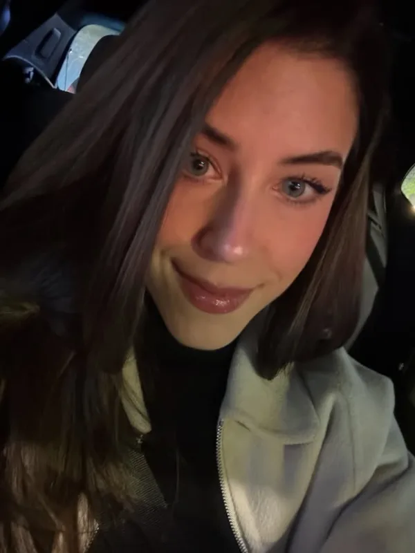 https://www.instagram.com/demy_official/