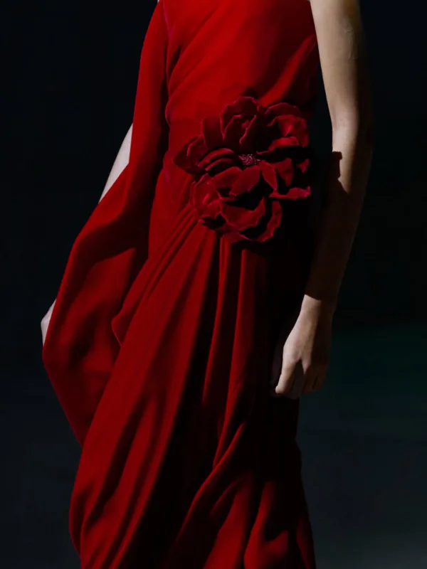 https://www.instagram.com/dior/