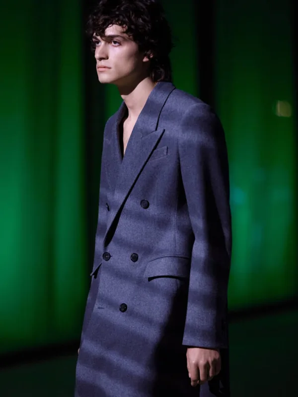 https://www.instagram.com/dior/
