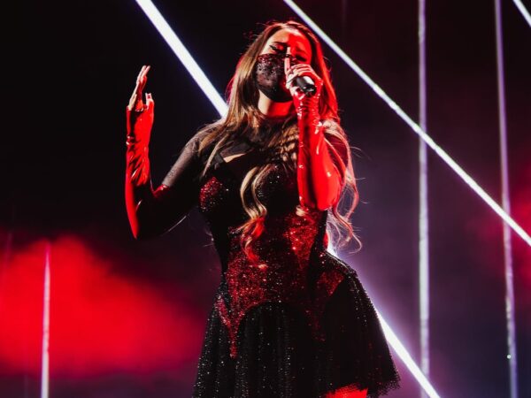 Eurovision 2026: Η «εκρηκτική» εμφάνιση της Σουηδίας στον τελικό