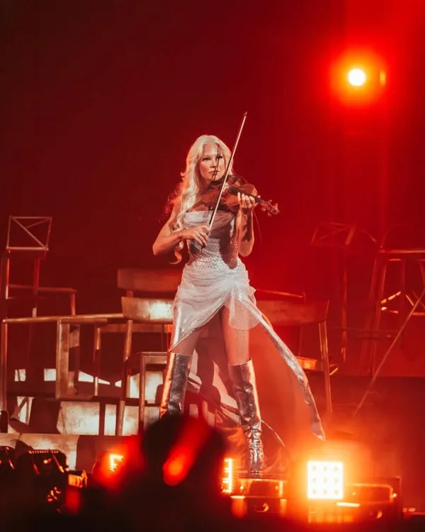 https://www.instagram.com/eurovision/