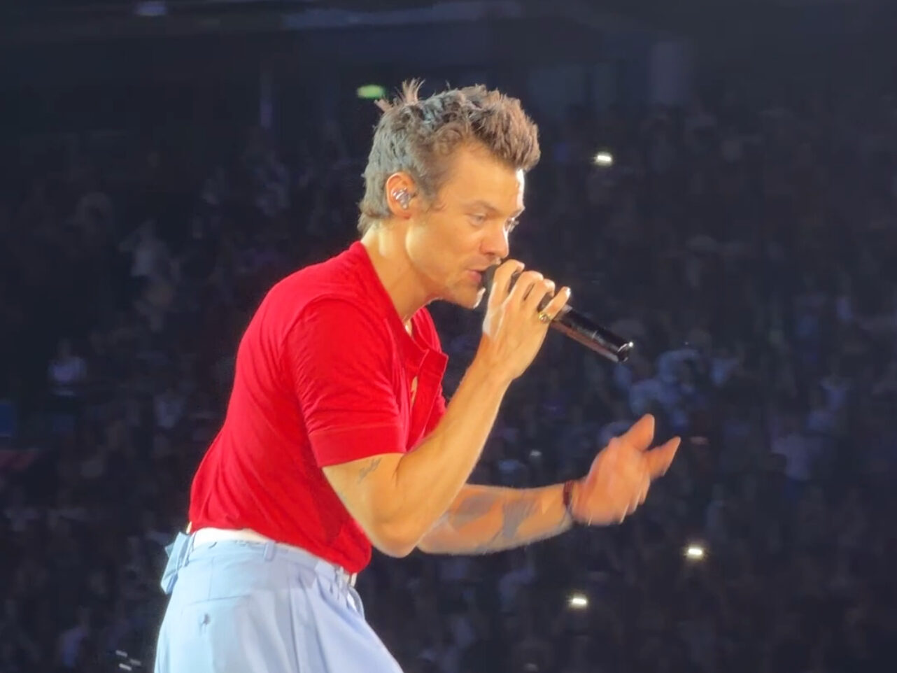 Είδαμε live τον Harry Styles στο Άμστερνταμ (και θα το θυμόμαστε για πάντα)