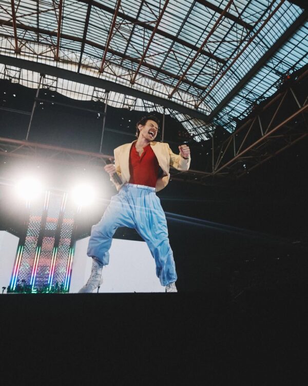 https://www.instagram.com/harrystyles/