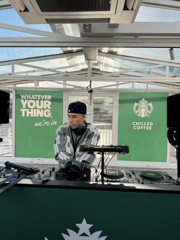 Starbucks® Chilled Coffee x Jax Jones: Το απόλυτο boat party στον Τάμεση