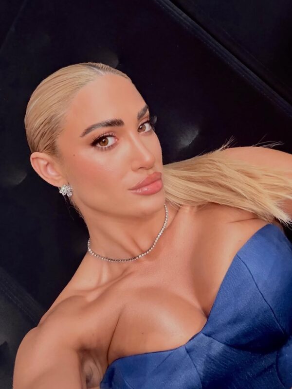 https://www.instagram.com/j.touni