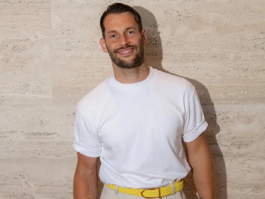 Ο σχεδιαστής Jacquemus με τη γιαγιά του στο Met Gala 2026.