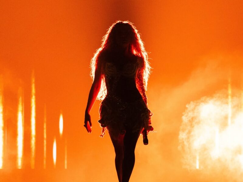 Eurovision 2026: Η Antigoni έμαθε στη Βιέννη τι σημαίνει τσιφτετέλι με το «Jalla»