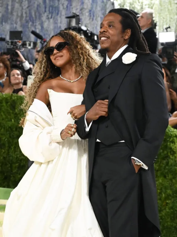 Η Beyoncé και η Blue Ivy στο κόκκινο χαλί του Met Gala 2026.