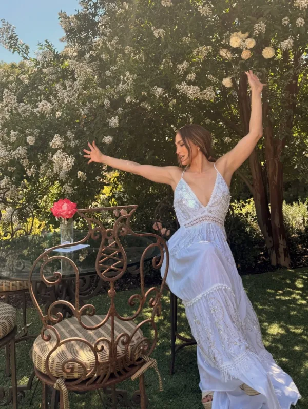 https://www.instagram.com/jlo
