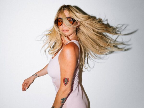 «ORIGAMI!»: Η εκρηκτική επιστροφή της Kesha με ένα single που μιλά για ελευθερία