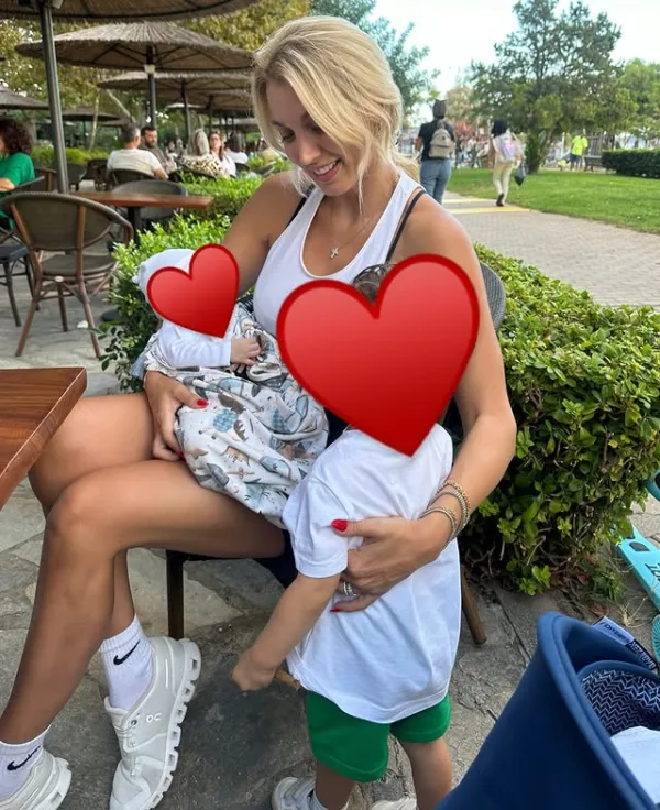 https://www.instagram.com/konstantinaspyropoulou/?hl=el