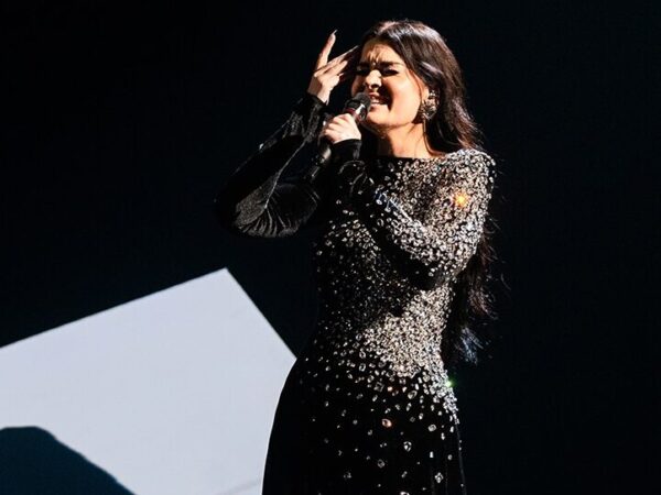 Eurovision 2026: Η Λετονία είχε το πιο «επικίνδυνο» σκηνικό του Β’ Ημιτελικού