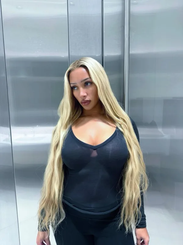 https://www.instagram.com/naomisharon/