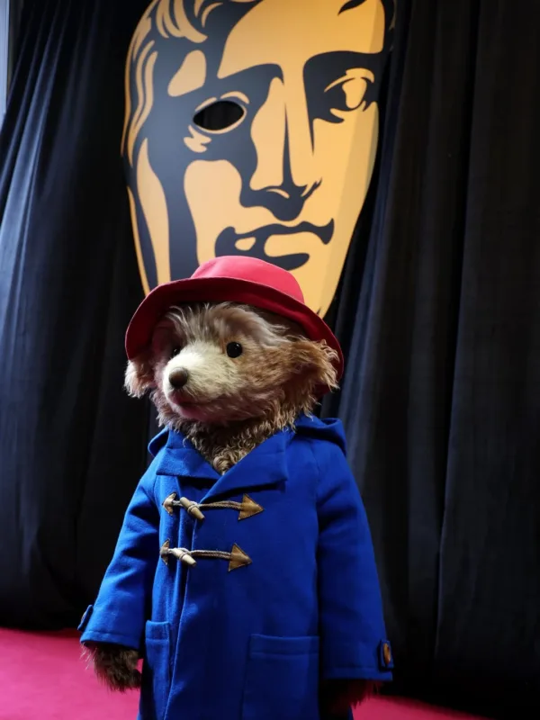 https://www.instagram.com/paddingtonbear/