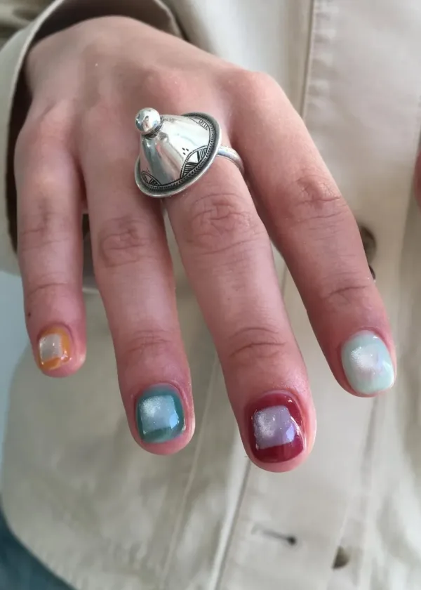 rainbow_nails