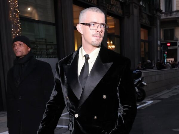 Έρχεται νέα ταινία για τον Alexander McQueen: Ξανά στο προσκήνιο ο θρύλος της μόδας