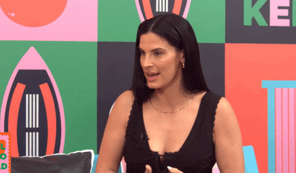 Η Χριστίνα Μπόμπα μιλάει για το BeWell Festival στην εκπομπή Talk 2 Mad, τονίζοντας τη σημασία του σκοπού ζωής.