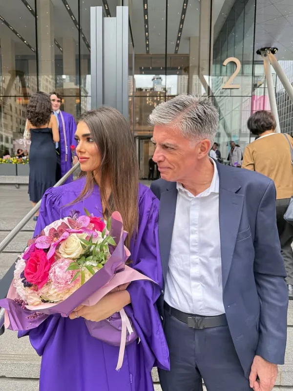 https://www.instagram.com/tatistefanidou/?hl=el
