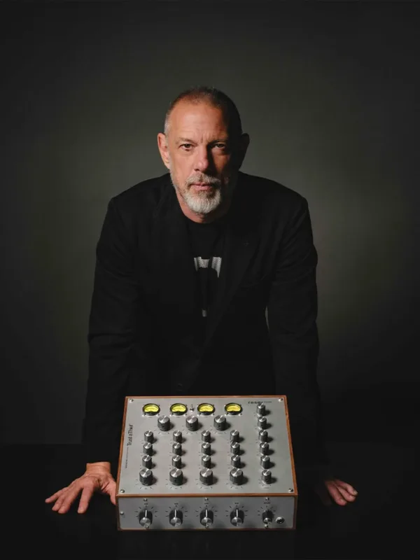 https://www.instagram.com/thieverycorporation/