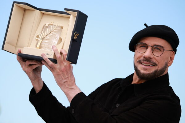Cannes 2026: Η τιμητική βράβευση στον John Travolta που αιφνιδίασε το Hollywood