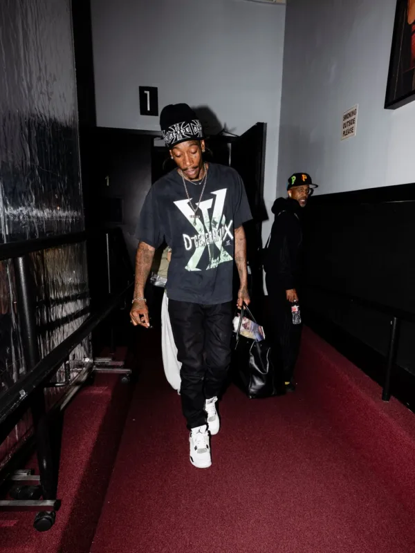 https://www.instagram.com/wizkhalifa/