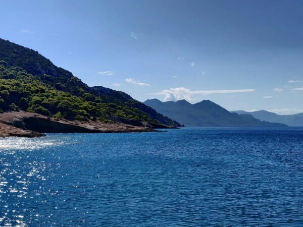 5 μέρη στην Αττική που θυμίζουν νησί – Κρυφοί παράδεισοι μία ανάσα από την Αθήνα