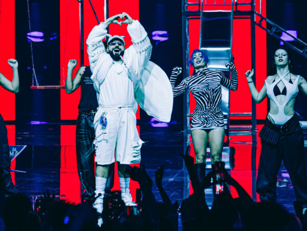 MAD VMA 2026 από την ΔΕΗ: Ο Akylas άνοιξε τη βραδιά με το εκρηκτικό «Ferto»