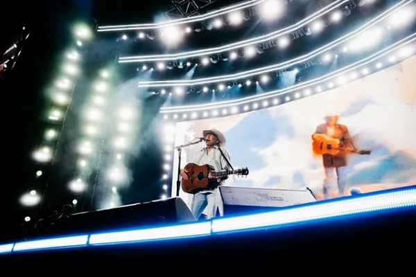 https://www.instagram.com/officialalanjackson/