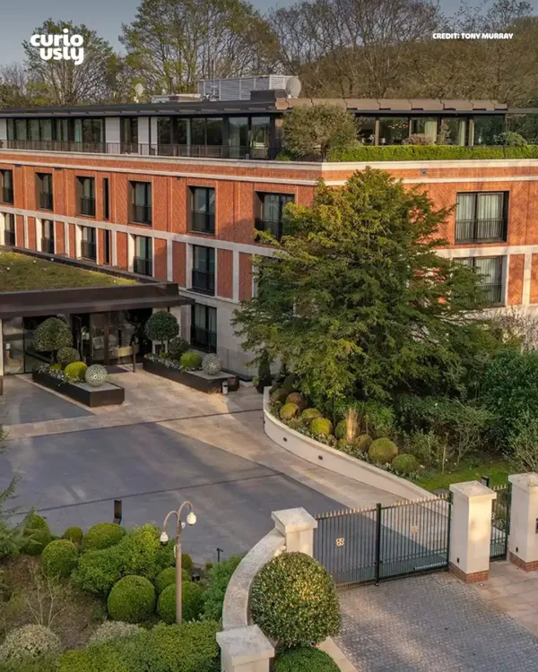 Το Hampstead Penthouse, το σπίτι όπου έζησε η Ariana Grande, είναι προς πώληση για 23 εκατομμύρια ευρώ.