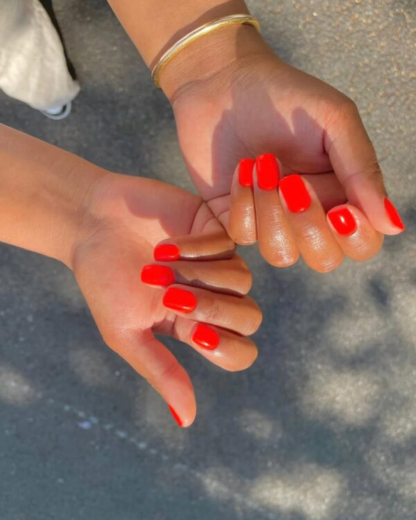 chilli_red_nails