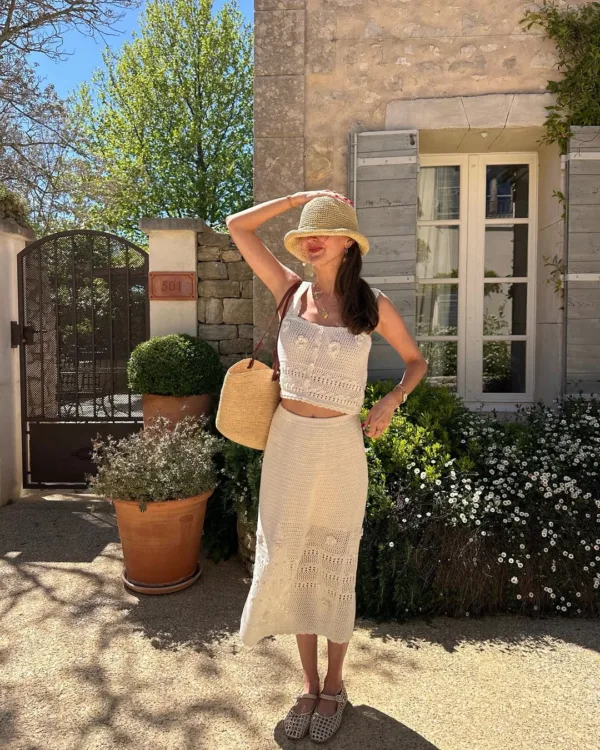 ifes_kalokairi_outfit