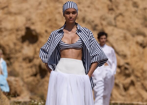 Στα ίχνη της Κορσικής: Το fashion ταξίδι του Jacquemus στις παιδικές του αναμνήσεις