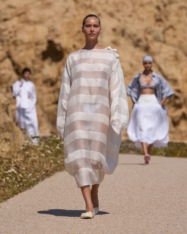 https://www.instagram.com/jacquemus/