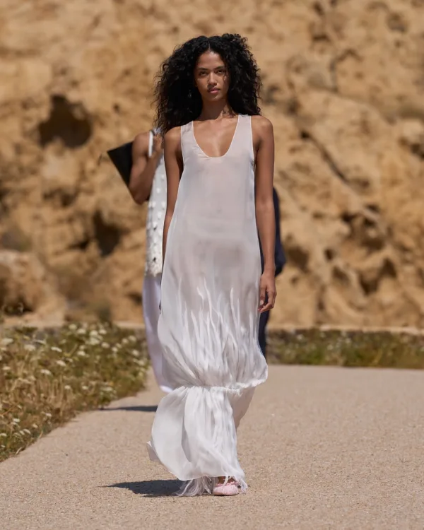 https://www.instagram.com/jacquemus/