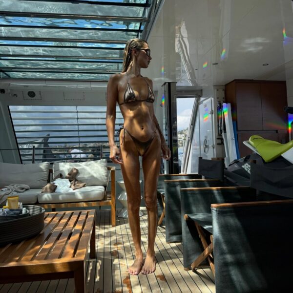 kafe_magio_bella_hadid