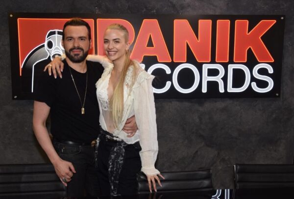 H Κατερίνα Λιόλιου και η Panik Records συνεχίζουν τη συνεργασία τους – Ανανέωση συμβολαίων
