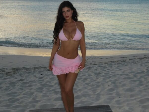 Kylie Jenner: Η εμφάνιση με μπικίνι που συζητήθηκε όσο τίποτα