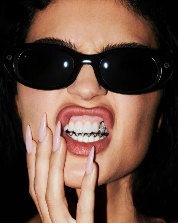 https://www.instagram.com/kyliejenner/