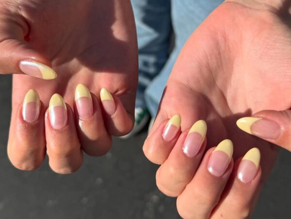 Lemonade nails: 4 τρόποι να κάνεις το μανικιούρ σου το απόλυτο καλοκαιρινό αξεσουάρ