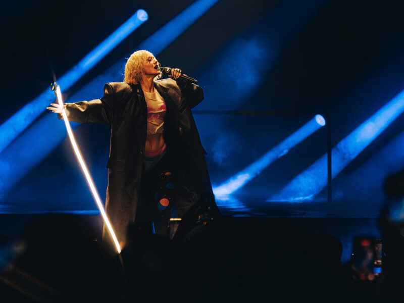 MAD VMA 2026 από την ΔΕΗ: Η Lila με ένα act γεμάτο ενέργεια με «Poios na sou to pei» και «Dopamini»