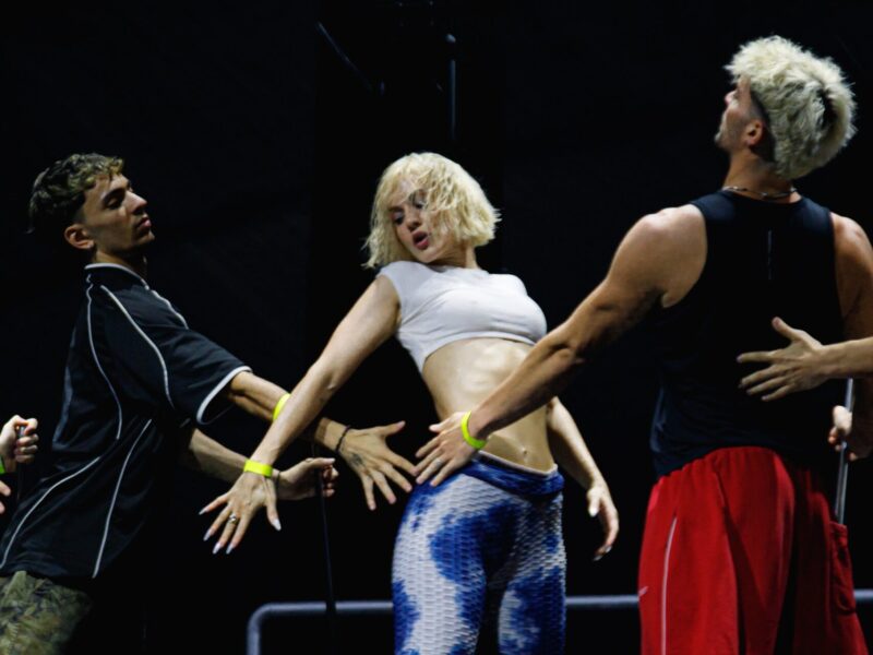 MAD VMA 2026: Η Lila στην πρόβα αποκαλύπτει ένα act γεμάτο ενέργεια με «Ποιος να σου το πει» και «Ντοπαμίνη»