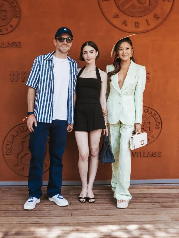 https://www.instagram.com/lilyjcollins/