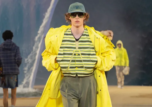 Ο Pharrell Williams μετέτρεψε το Παρίσι σε μια θαλάσσια ουτοπία για τη Louis Vuitton SS27