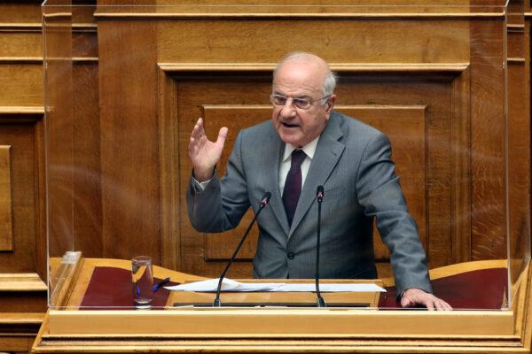 Έφυγε από τη ζωή ο Νάσος Αθανασίου σε ηλικία 75 ετών – Η πορεία του από την τηλεόραση μέχρι τη Βουλή