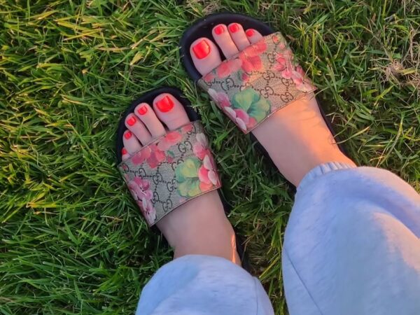 Sandal season: Οι 4 τάσεις στο πεντικιούρ που πρέπει να δοκιμάσεις φέτος