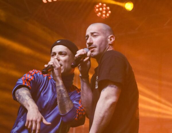 MAD VMA 2026 και οι «Πύρινη Λαίλαπα» μιλούν αποκλειστικά στο Mad.gr: «Η μουσική είναι απρόβλεπτη, δεν χωράει σε καλούπια»