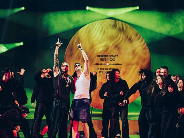 Ο Rack και ο Sidarta ένωσαν τις δυνάμεις τους για το «Amazing» στη σκηνή των Mad VMA 2026 από την ΔΕΗ